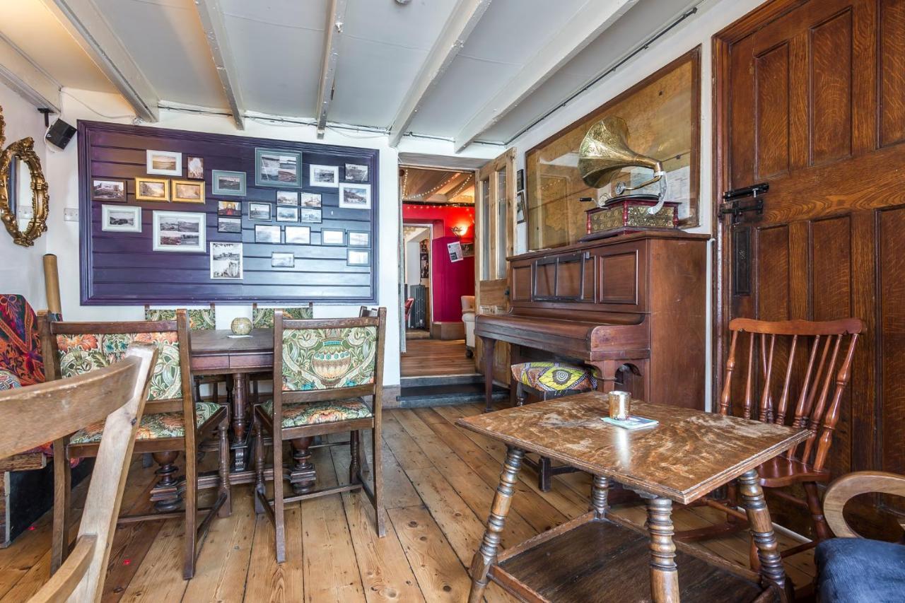 Manorbier Castle Inn Sunset Room Ngoại thất bức ảnh